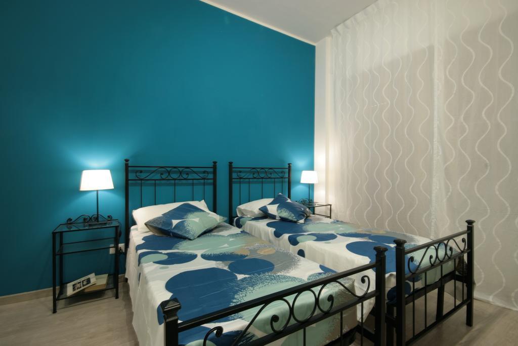 Three-Bedroom House,330011689:JPEG